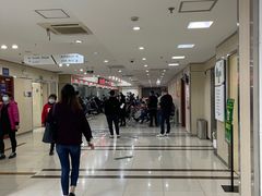 -房地产交易中心-停车场