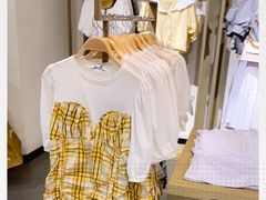 -URBAN REVIVO(济南领秀城贵和购物中心店)