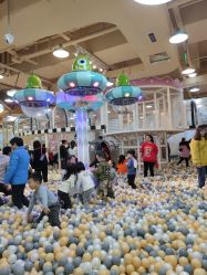 -多多淘儿童体验中心(重庆来福士店)