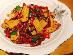 -寻钵记民菜馆·正宗常德钵子菜(滨湖路店)