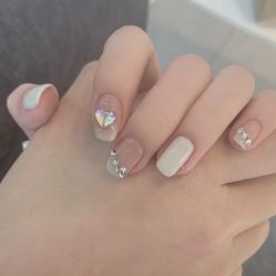 -悦指间美甲美睫