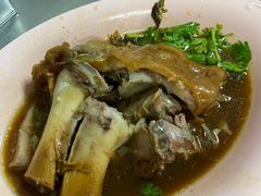 -Kha Mu Charoensang(Silom)