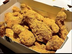 -BHC炸鸡(明洞总店)