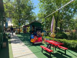 -萌宠亲子动物乐园(槐房万达店)