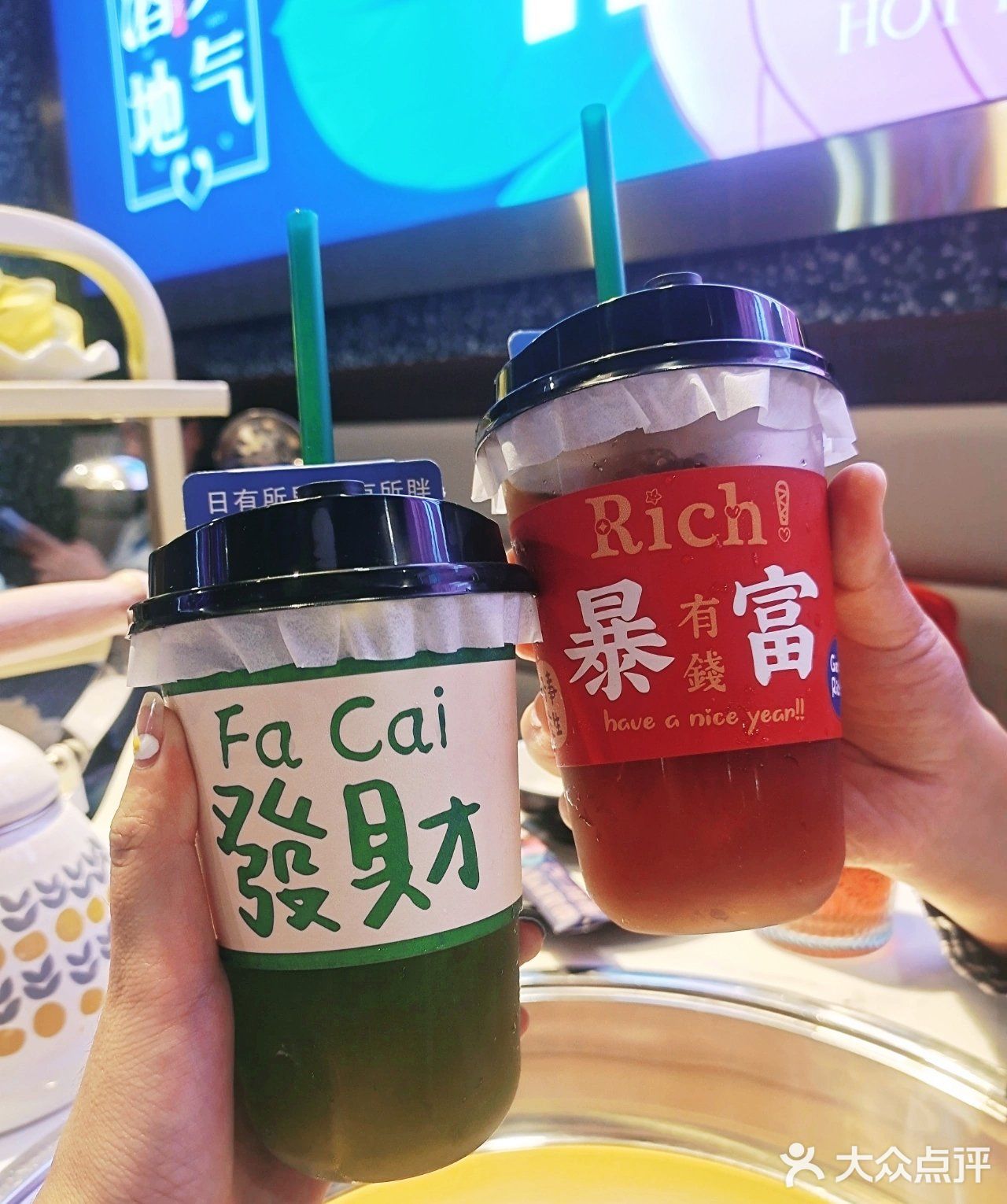 分别是吊龙、外脊、牛后胸