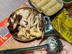 野生菌四拼-菌小白·野生菌火锅(时尚天河店)