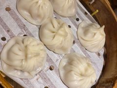-馋三尺蟹粉小笼(人民广场店)