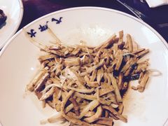 韭黄炒香干-大牌大·传统杭帮菜(湖滨店)