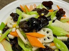 -嘎吧锅私家菜馆(新村十区店)