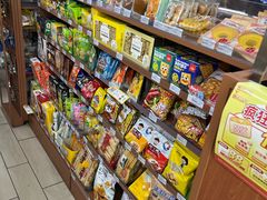 -全家便利店(莲花池东路店)