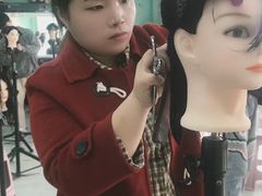 -首脑美容美发化妆美甲培训学校(长沙校区)