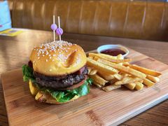 -MARU玛露音乐餐厅(大学路店)