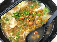 -龙记桂林米粉(财满街店)