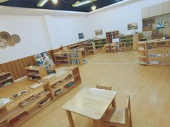 -婴智贝佳蒙特梭利早教托育中心(杨浦店)