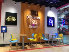 等位区-DQ·蛋糕·冰淇淋(嘉兴南湖万达店)