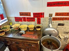 -柳州肥姨妈大骨螺蛳粉(东靖路店)