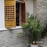 是吃鸭子火锅的，刚好没吃饭，就在他家吃了，汤超级好喝
