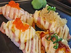 火炙三文鱼寿司四味-鸟鹏烧鸟居酒屋(昌岗店)