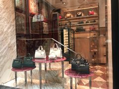 -文艺复兴百货(米兰大教堂广场店)