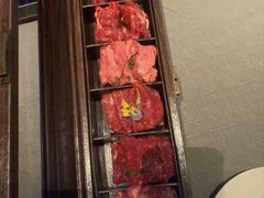 -左庭右院鲜牛肉火锅黑金店(陆家嘴中心店)