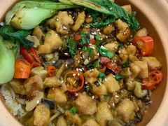 麻椒鸡肉煲仔饭-煲仔皇腊味煲仔饭(经四万达店)