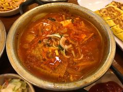 泡菜猪肉锅-金北顺大锅家(신사본점)