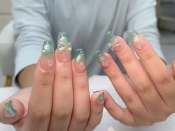 -赢韵美甲美睫瑞士净斑中心