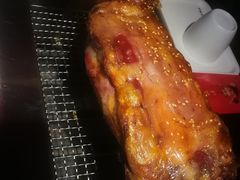 爆款烤羊腿-橦橦小马扎烧烤 (传媒大学店)