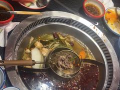 -醉董牛川派鲜肉自选火锅(烟台店)