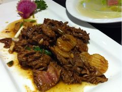 爆炒腰花-闫府私房菜·百年鲁菜(恒隆店)