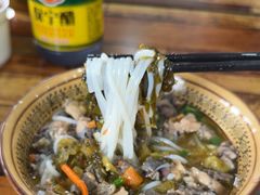 -正宗李家土鸡米线店
