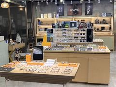 -棱石眼镜(CP静安店)