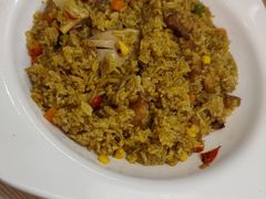 咖喱海鲜鸡粒炒饭-佰搭果·广式茶餐厅(西华路店)