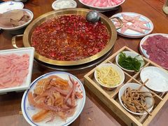 -小天鹅火锅·一线江景洪鼎旗舰店(洪崖洞店)