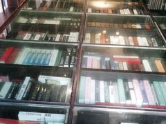 -钟书阁(松江泰晤士小镇店)