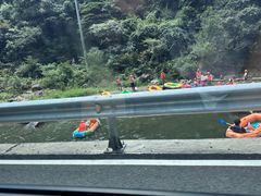 -安吉龙王山峡谷漂流