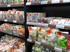 零售区-良品铺子(五角场万达店)
