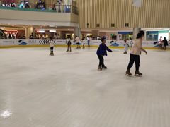 -冰纷万象滑冰场(二七万象城店)