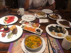 -四海一家自助餐(益田假日广场店)