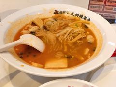 -渝是乎酸菜鱼·川渝小炒(新世界百货望京店)