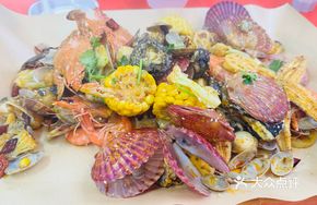 Qingdao Specialty Hand-Grab Seafood