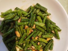 -阿瓦山寨·湘菜现炒·剁椒鱼头王(咸阳总店)
