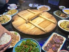 -鱼窝棚柴火铁锅炖(富山屯店)