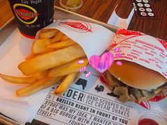 蘑菇牛肉汉堡-FATBURGER 特富客汉堡(外交公寓店)