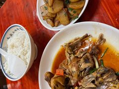 -芦茨金富饭庄·25年老字号·专做稻草鸡