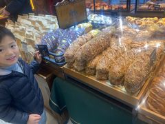 -红跑车蛋糕世界(网巾市店)