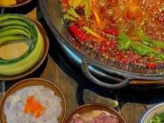 -渝嘴小老弟老火锅(华新村店)