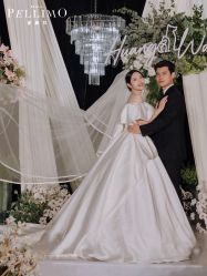 -派丽莫Pellimo原创设计婚纱品牌