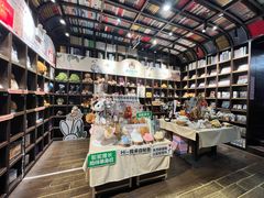 -钟书阁(松江泰晤士小镇店)