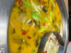 -谭公鱼头·鲜鱼火锅·小龙虾·江湖菜(秀沿路店)